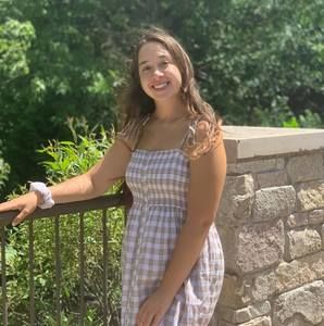 Meet your Posher, Monica